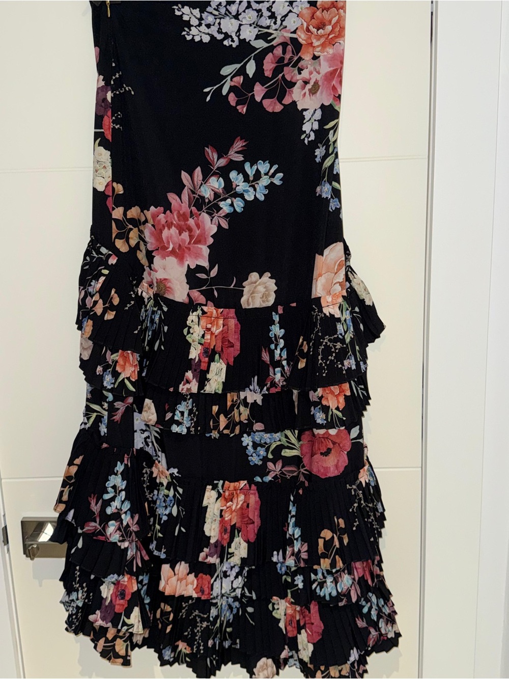 Black Floral Ruffle High-Low Set - Picture 3 of 6